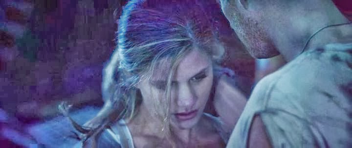 Zombie Hunter (2013)