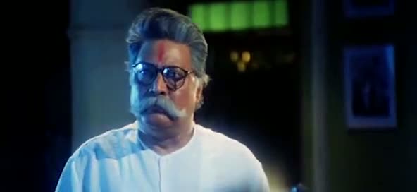 Kuch Tum Kaho Kuch Hum Kahein (2002)