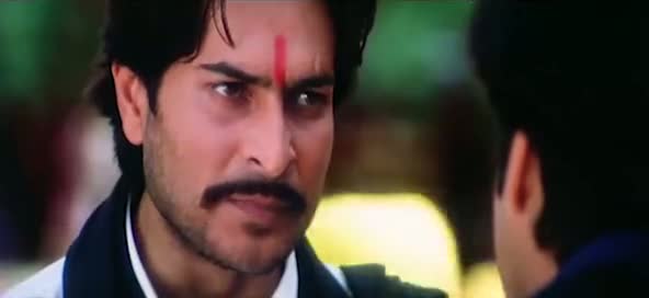 Kuch Tum Kaho Kuch Hum Kahein (2002)